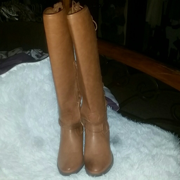 Boots - Picture 2 of 3